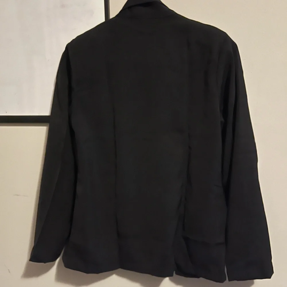 Women’s black blazer - Picture 2 of 2